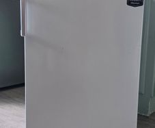 Hisense under counter freezer
