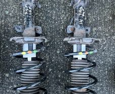 Ford Fiesta Front Suspension Struts with Springs and Wheel Hubs With Discs
