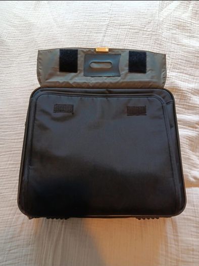 Seimens laptop bag multiple compartments 5 euro