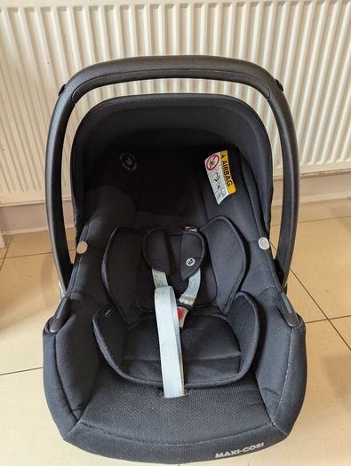 Maxi Cosi Tinca car seat and Iso Base
