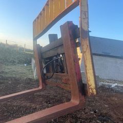 Fork lift toes