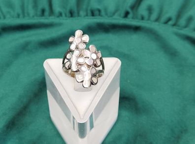 Beautiful Sterling Silver 925 Mother of Pearl Floral Ring