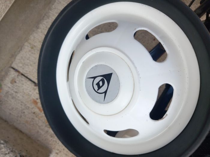 Dunlop golf trolley
