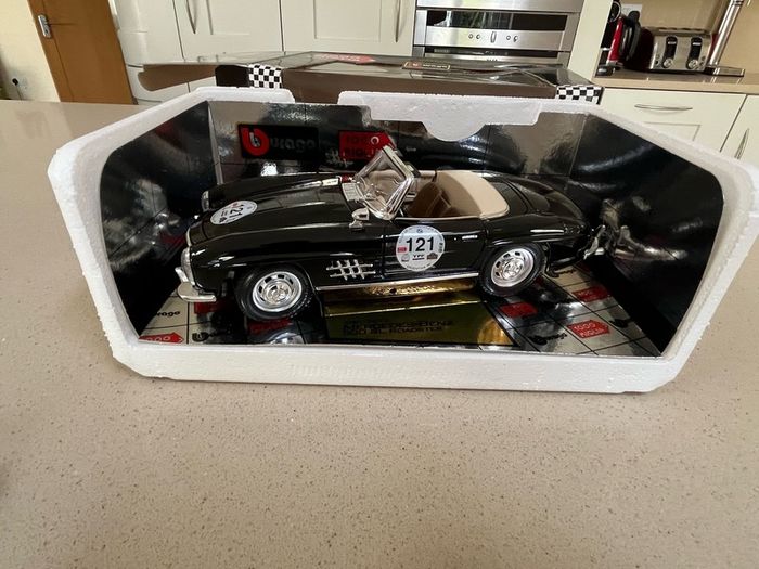 Mille Miglia Burago Model Car Scale 1/18