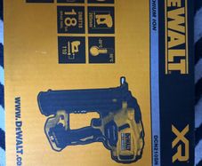 DEWALT 18V XR 18Ga Brad Finish Nailer,
