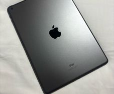 Apple iPad 9th Generation Space Grey 64GB + WB Pen + USB-C to Lightning Cable