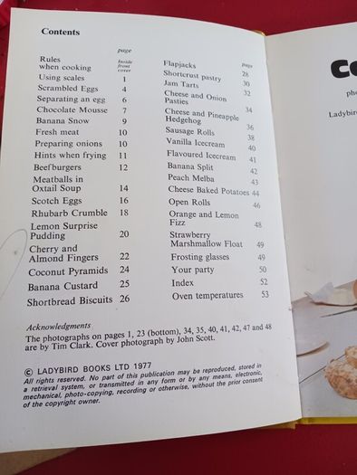 Ladybird/ Ist edition/ 1977/ Learnabout Cooking