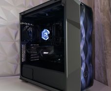 High End Gaming PC | RX 9070 XT 16GB / Ryzen 9800x3d / DDR5