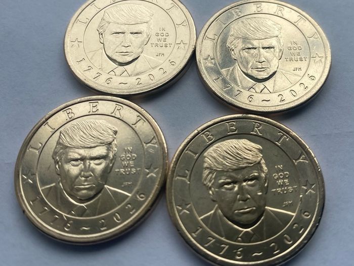 President Donald J. Trump 1 dollar coin
