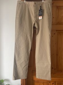 Tommy Hilfiger chinos straight fit 38 32 new