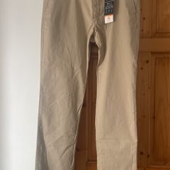 Tommy Hilfiger chinos straight fit 38 32 new