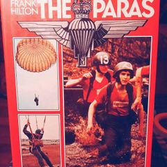 1983. The Paras . Frank Hilton.