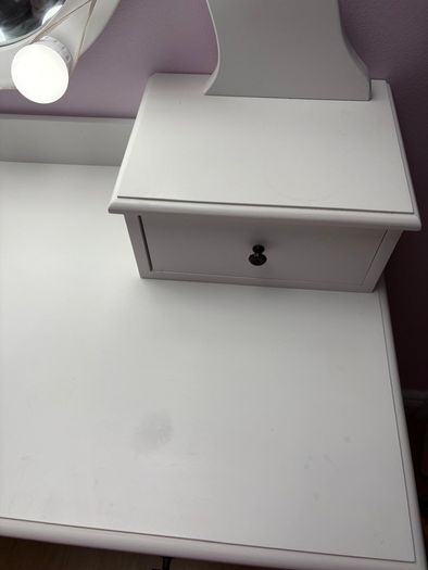 Vanity desk