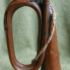 WW1 US Army M1892 field trumpet (bugle) dated 1915 and maker marked "JW York & Sons, Grand Rapids, Michigan, USA". Complete with mouthpeice.