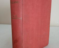 The Coral Island by R. M. Ballantyne. Illustrations by Graham Munro (HQ42)