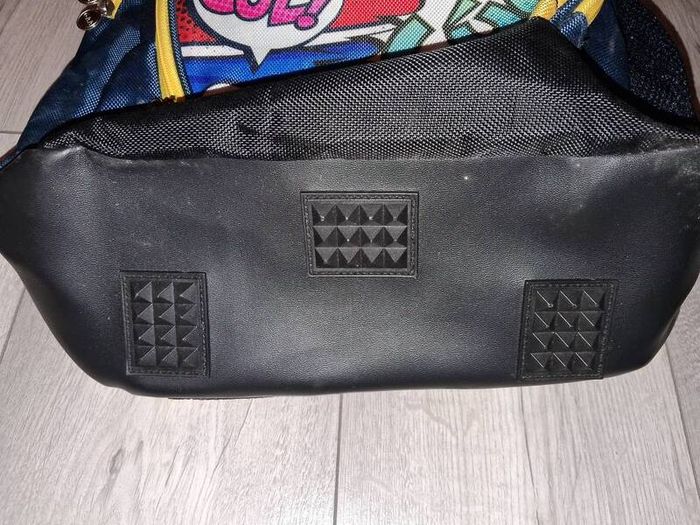 1 Euro Each To Clear!! - Variety Of Bags - Make Up, Toiletries, School, Etc