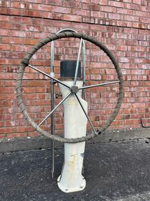 Boat wheel steering pedestal