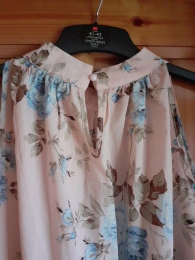 top/,blouse