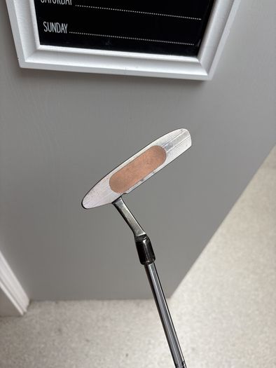Knight putter