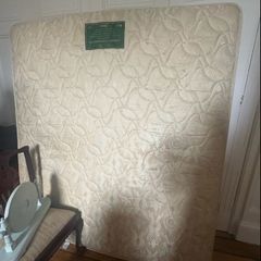 King Size Koil Mattress FREE TO TAKE - 2500 new
