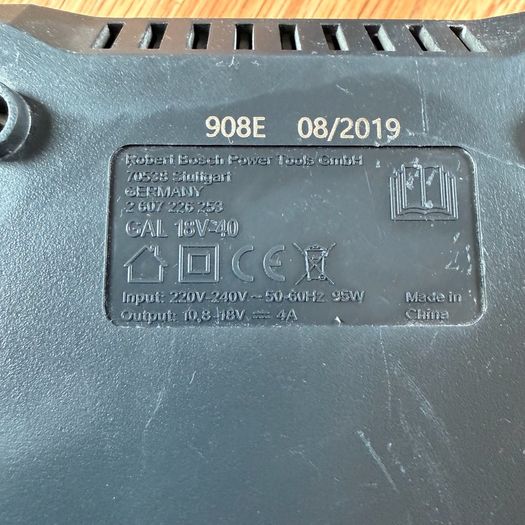 Bosch 18v 4a Charger
