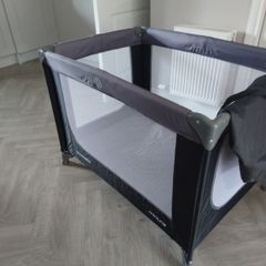 Snoozelite Miniuno travel cot.