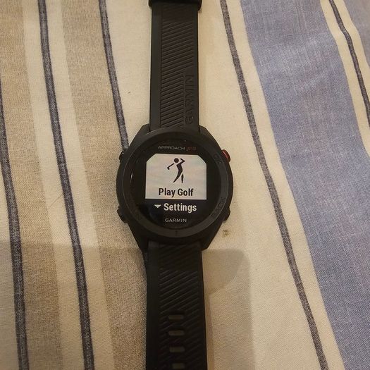 Garmin S12 golf watch