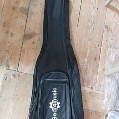 1/2 acoustic guitar case
