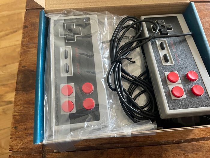 Plug & Play Retro Game System