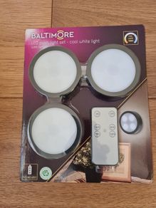LED push light set