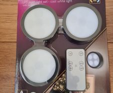 LED push light set