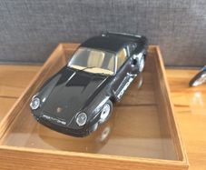Title: Vintage Bburago Porsche 959 Diecast Model Car 1:24 - Black - Made in Italy  .