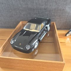 Title: Vintage Bburago Porsche 959 Diecast Model Car 1:24 - Black - Made in Italy  .