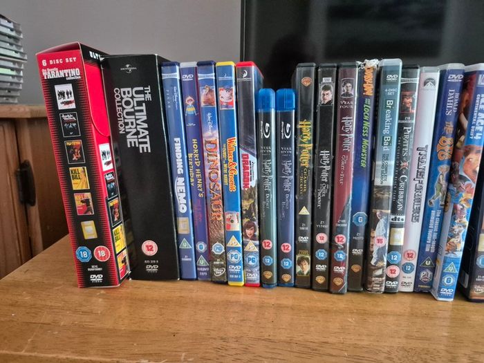 Cd, Dvd And Xbox, Ps3 Games