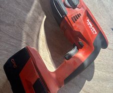 Hilti TE 2 A22  and Massive 8.0Ah Battery