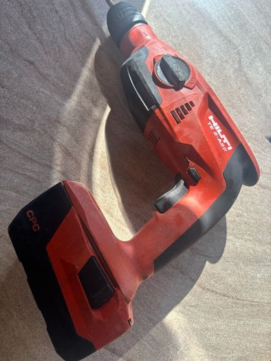 Hilti TE 2 A22  and Massive 8.0Ah Battery
