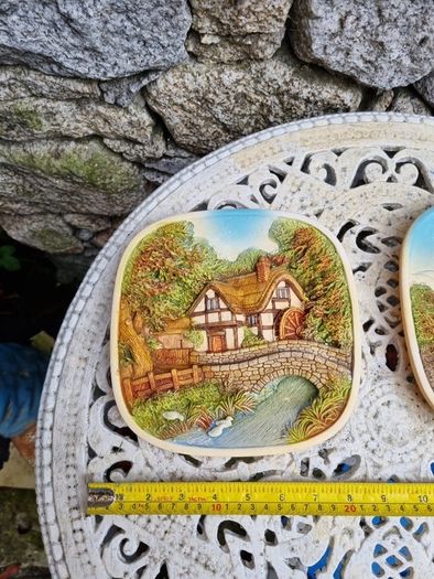 2x country cottage plates