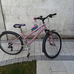 Girls bike