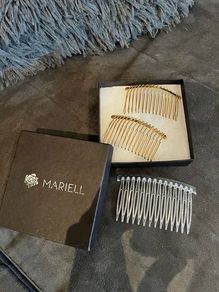 Wedding accessories: Veil/hair combs