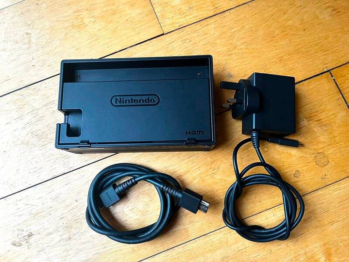 Nintendo Switch, Docks, Accessories and game