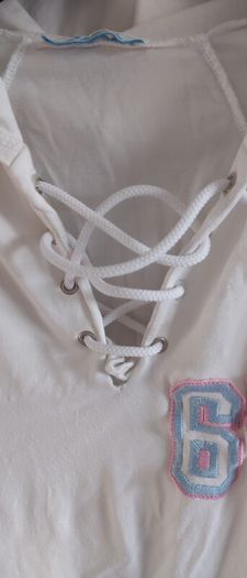 top fits 6-8-10 barely worn