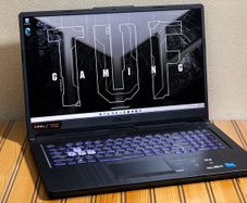 Asus F17 Tuf706hm-hx162w 17.3" Gaming Pc - Core I7 2.3 Ghz - 16 Gb Ram / 1 Tb Ssd - Azerty Layout