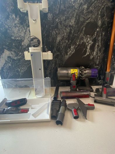 Dyson V10 Cordless Vacuum Cleaner
