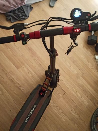E-scooter, Kukirin M4