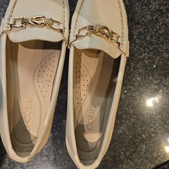 womens flats