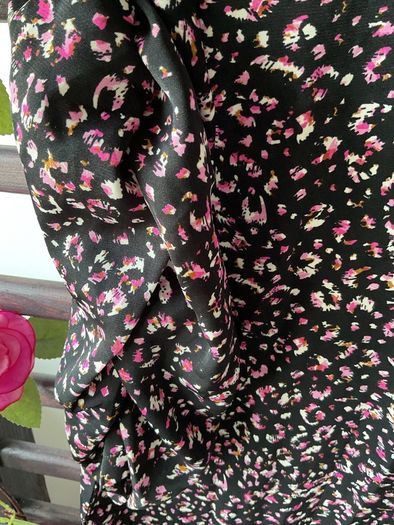 top Bnwt black patterned round neck top Marc Angelo brand size 12