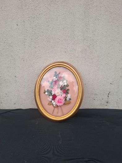 Large floral globe possible to post