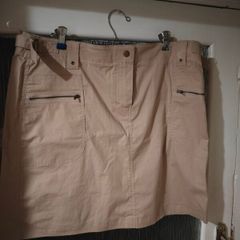 Dunne stores cream stretch cotton skirt, new never worn.