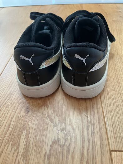 Puma Smash V2 Holo Jr girls' trainers size 38 UK5