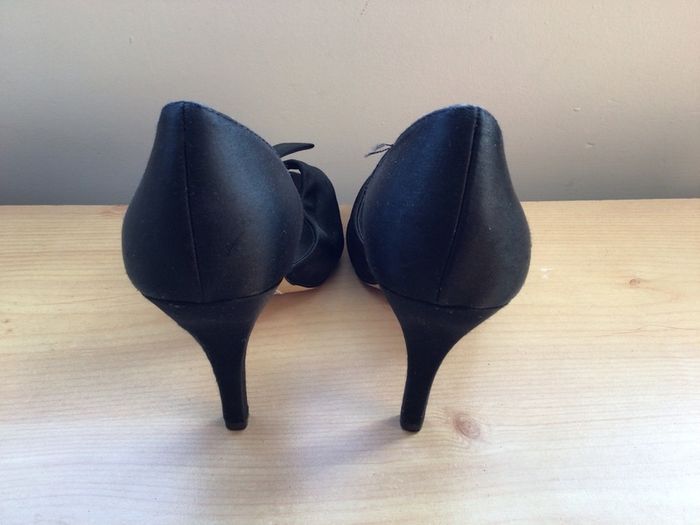 MARKS & Spencer Ladies black satin high heel party shoes size 7